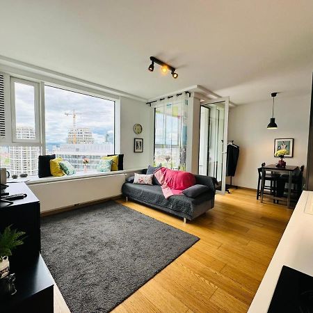 Apartments In Panorama City On 25Th Floor - Amazing View Close To Old Town 布拉迪斯拉发 外观 照片