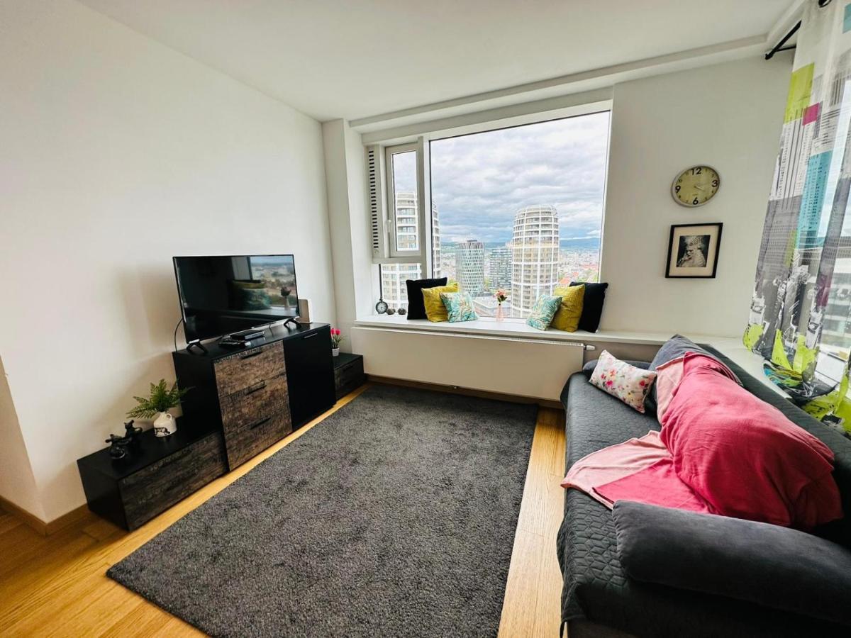 Apartments In Panorama City On 25Th Floor - Amazing View Close To Old Town 布拉迪斯拉发 外观 照片