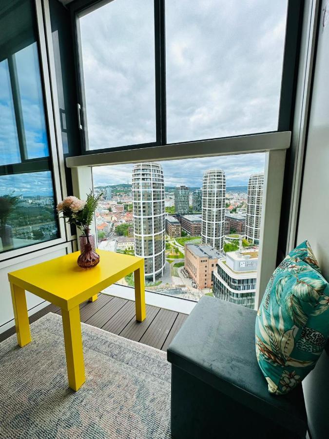 Apartments In Panorama City On 25Th Floor - Amazing View Close To Old Town 布拉迪斯拉发 外观 照片
